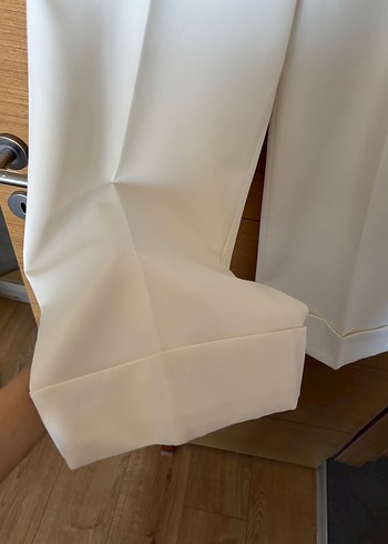 Beyaz Kumaş Pantolon - Görsel 2