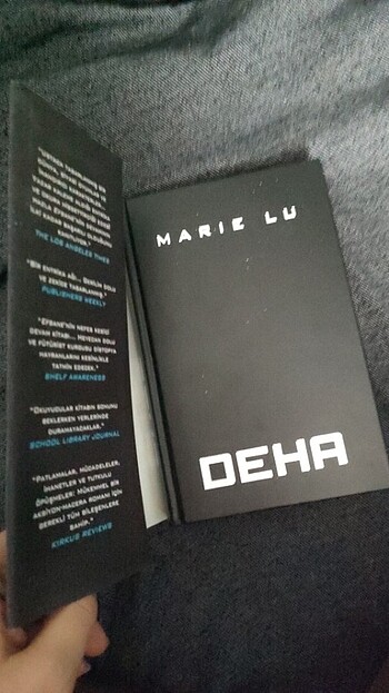  Marie Lu-Deha