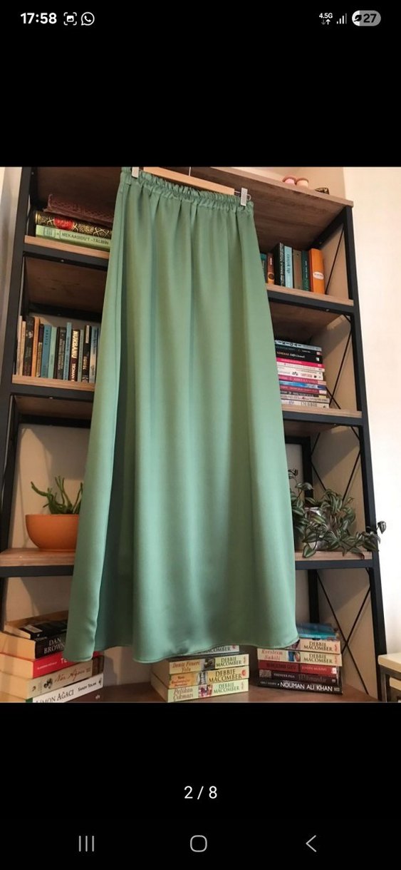 Yeşil Uzun Saten Etek - Görsel 2