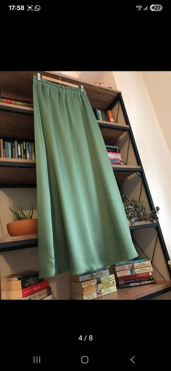 Yeşil Uzun Saten Etek - Görsel 4