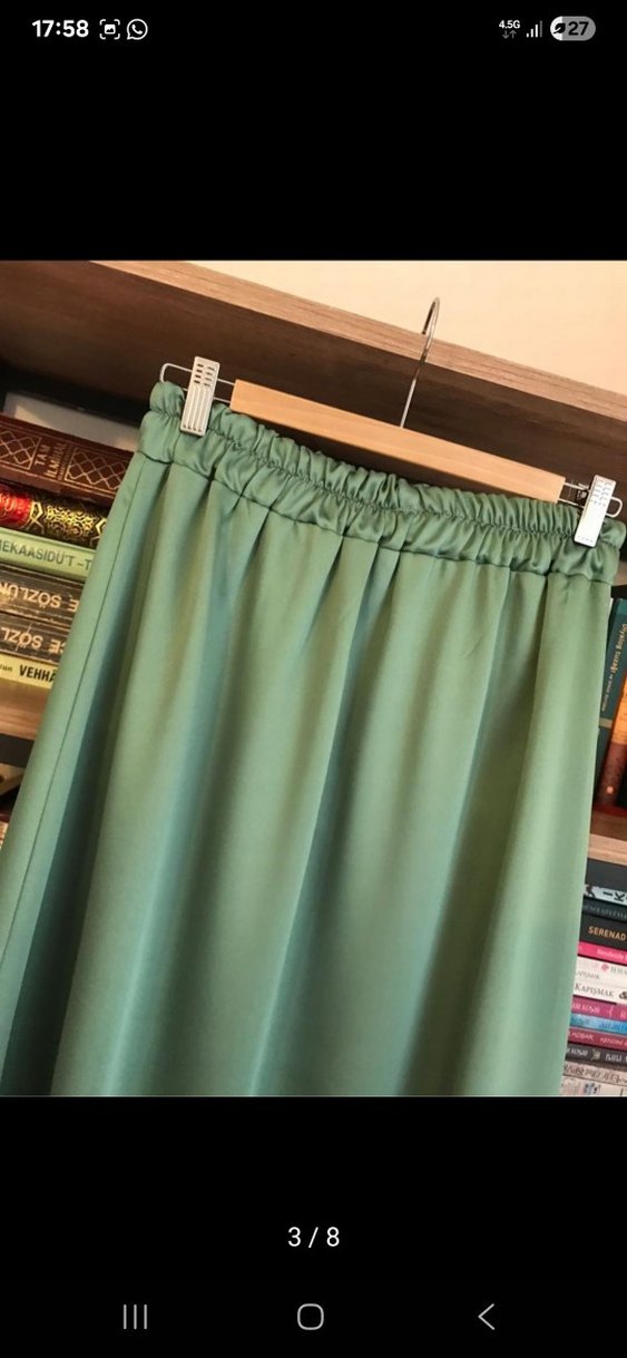 Yeşil Uzun Saten Etek - Görsel 3