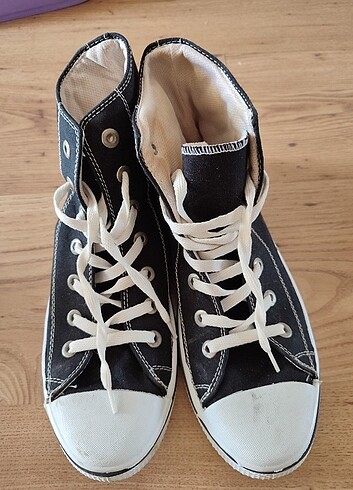 Black Converse 