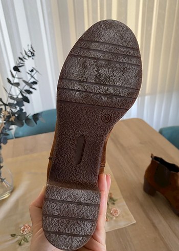 Kahverengi Süet Topuklu Kadın Bot - Görsel 4