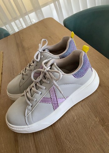 Mor Detaylı Gri Bağcıklı Platform Spor Ayakkabı - Görsel 3