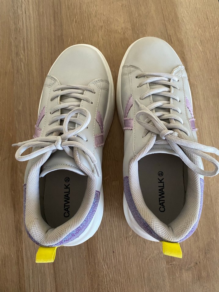 Mor Detaylı Gri Bağcıklı Platform Spor Ayakkabı - Görsel 5