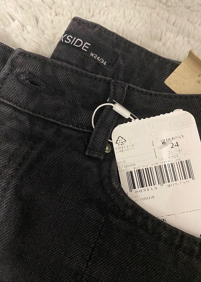 34 beden paça yırtmaç detaylı jean - Görsel 4