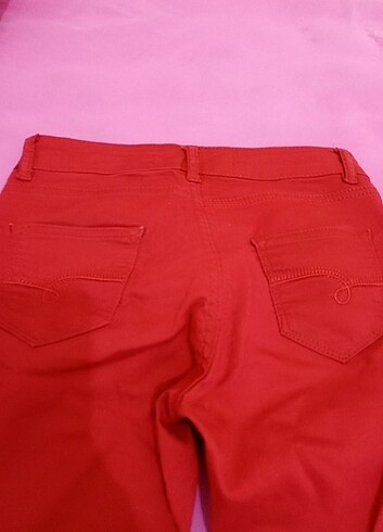 Kırmızı pantolon  - Görsel 5