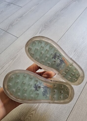 25 Beden beyaz Renk Zara kız çocuk sandalet 