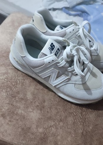 Beyaz New Balance 574 Kadın Spor Ayakkabı - Görsel 2