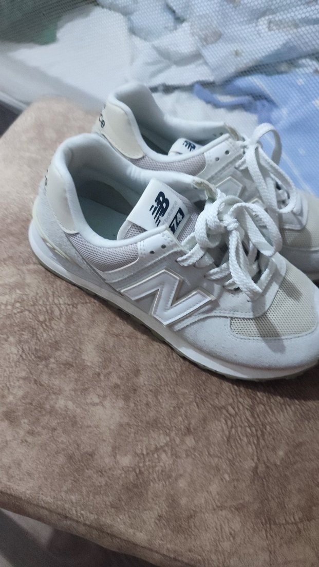 Beyaz New Balance 574 Kadın Spor Ayakkabı - Görsel 2