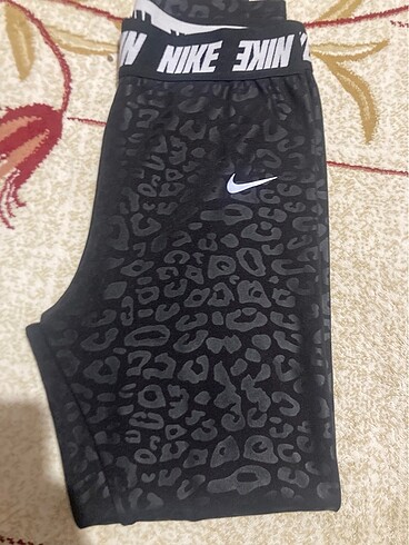 Nike tayt
