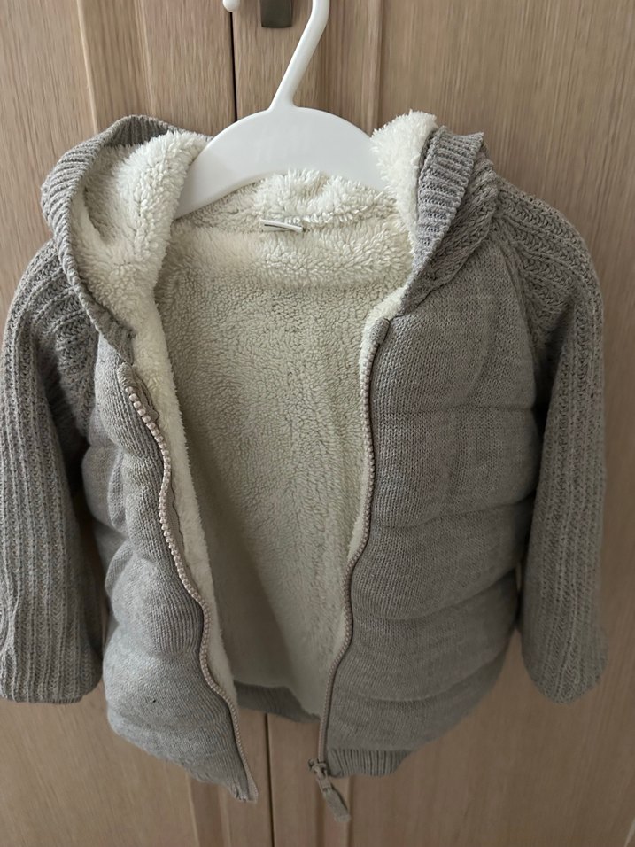 Kapüşonlu Gri Erkek Çocuk Triko Mont - Görsel 2