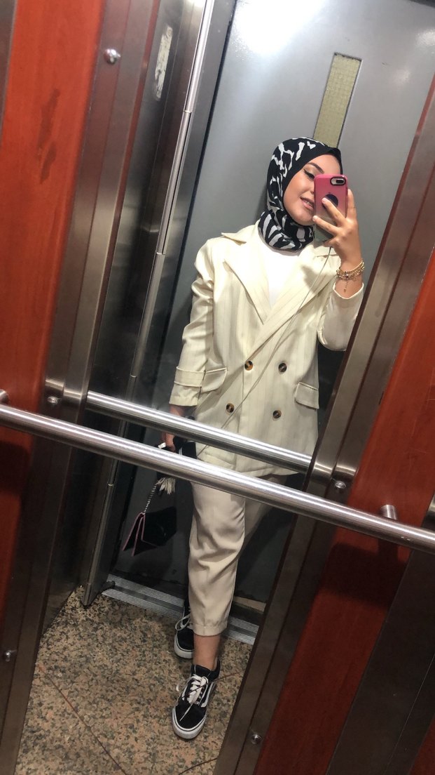 Düğmeli Beyaz Zebra Desenli Kadın Blazer - Görsel 2