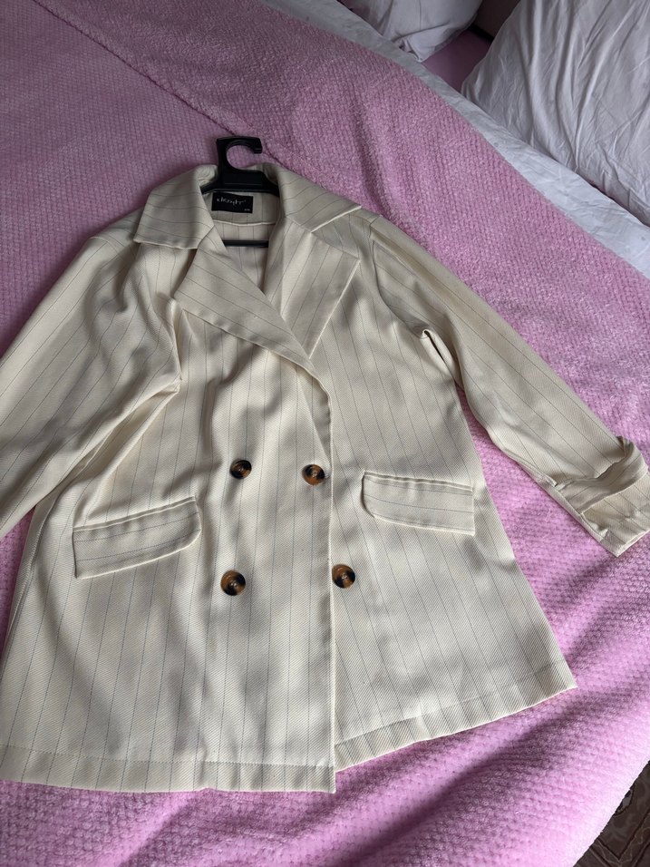 Düğmeli Beyaz Zebra Desenli Kadın Blazer - Görsel 5