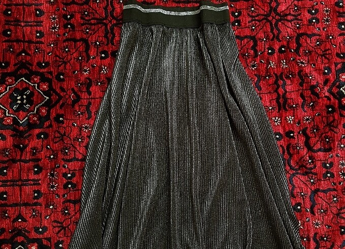 şık simli etek 