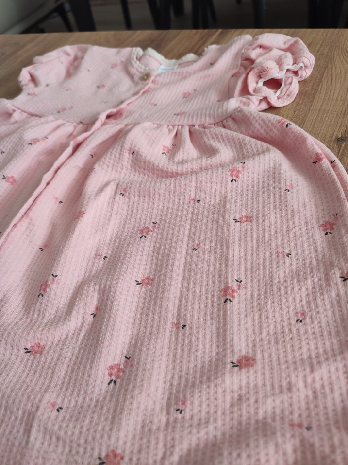 Düğmeli Pembe Kız Elbisesi - Görsel 3