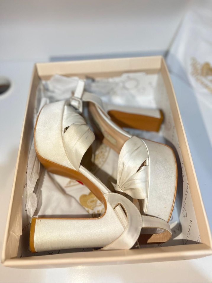 Beyaz Fiyonk Detaylı Platform Topuklu Kadın Ayakkabı marcatelli - Görsel 3