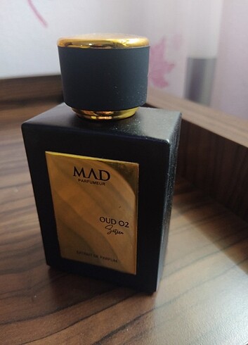 MAD OUD SATİN 02