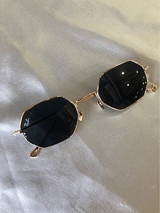 RAY BAN GÜNEŞ GÖZLÜĞÜ YENİ