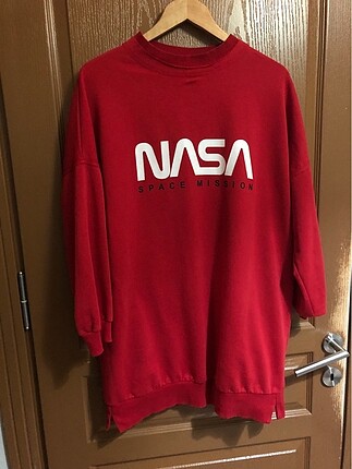 Spor tunik NASA