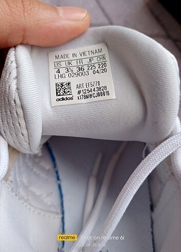 36 Beden beyaz Renk Adidas kadın spor ayakkabi