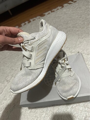 36,5 Beden Adidas kadın spor ayakkabı