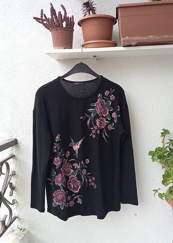 Nakışlı Siyah Triko Kadın Bluz