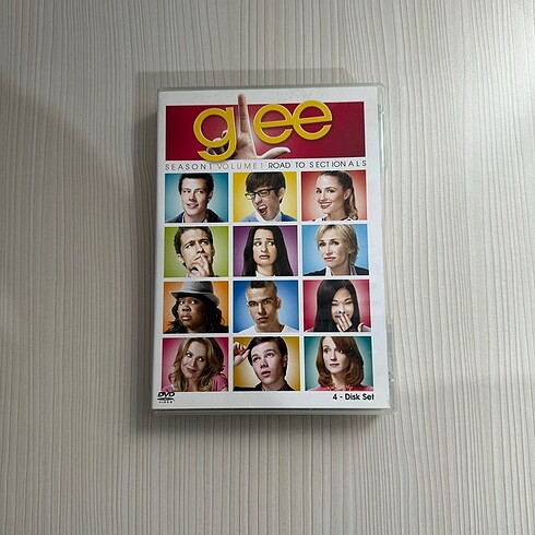 Glee dvd cd 1. Sezon set 4 disk