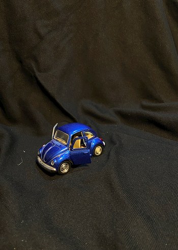 Nostaljik Parlak Mavi Oyuncak Araba - Görsel 4