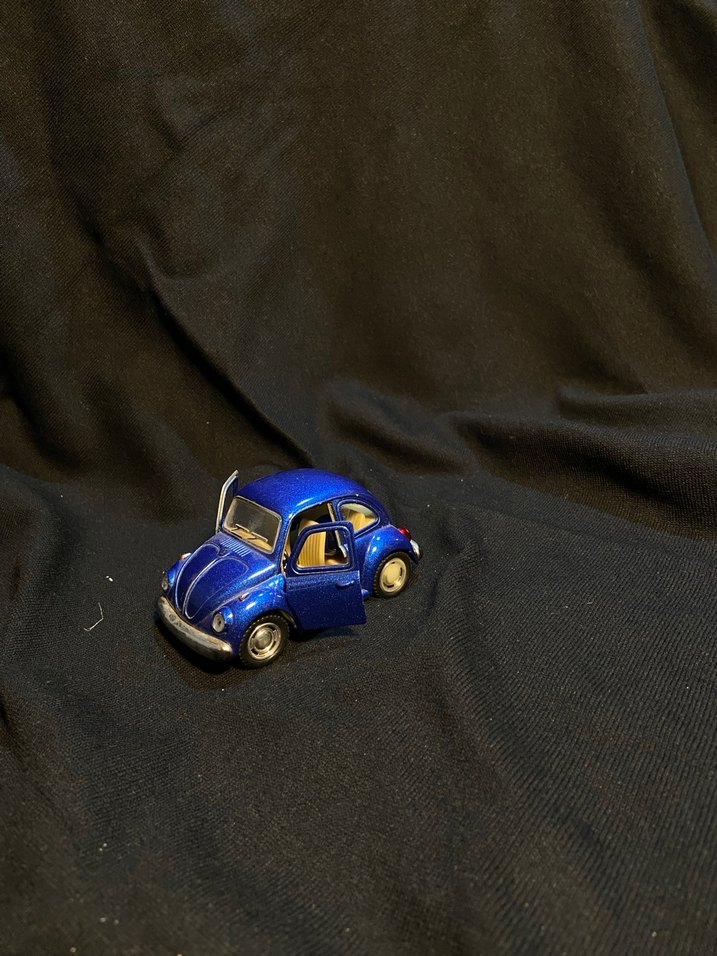 Nostaljik Parlak Mavi Oyuncak Araba - Görsel 4