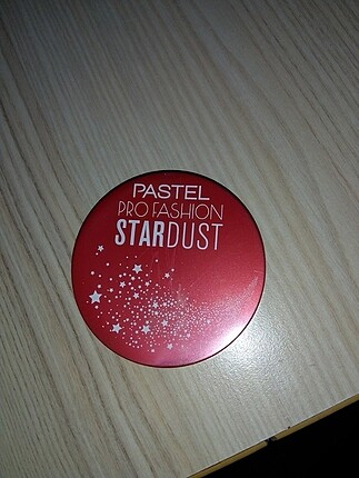 Pastel Stardust Aydınlatıcı
