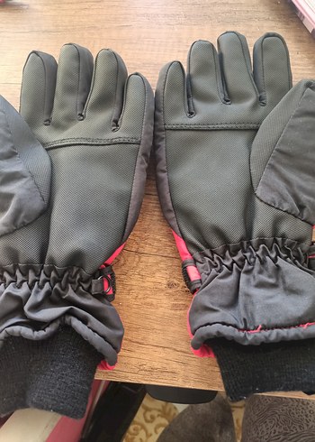 Çocuklar için Kırmızı Baskılı Street Wear Eldiven - Görsel 2