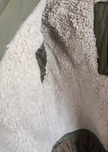 Erkek Çocuk Bej Kamuflaj Desenli Düğmeli Mont - Görsel 4