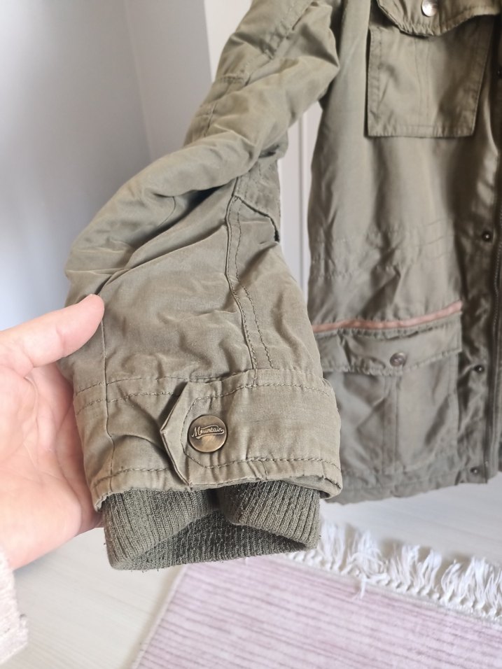 Erkek Çocuk Bej Kamuflaj Desenli Düğmeli Mont - Görsel 3