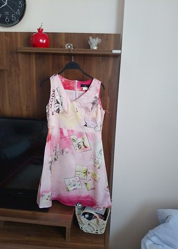 Pembe ipek elbise