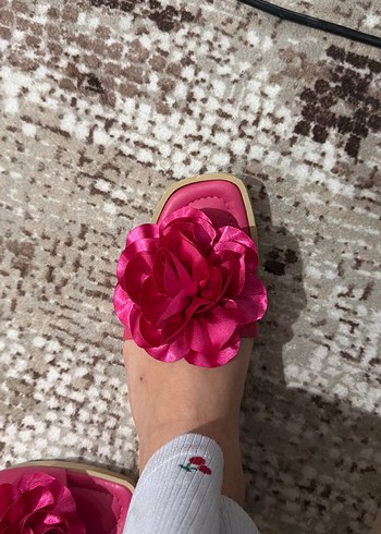 Pembe çiçekli terlik - Görsel 2