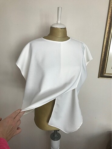 xl Beden ten rengi Renk Derishow markanın bluzu