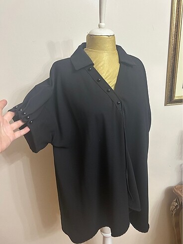 xxl Beden Derishow markanın siyah bluzu