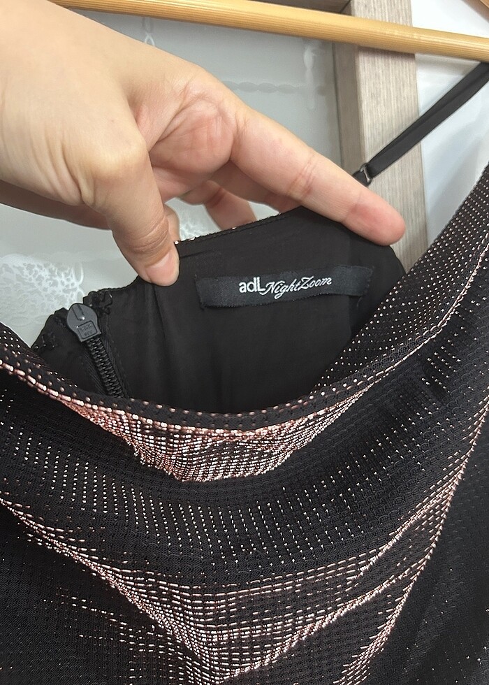 Payetli gece elbisesi - Görsel 3