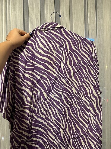 l Beden Zebra Desenli Mor Gömlek