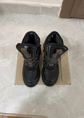 Siyah Deri Kadın Dolgu Topuklu Goth Bot - Görsel 4