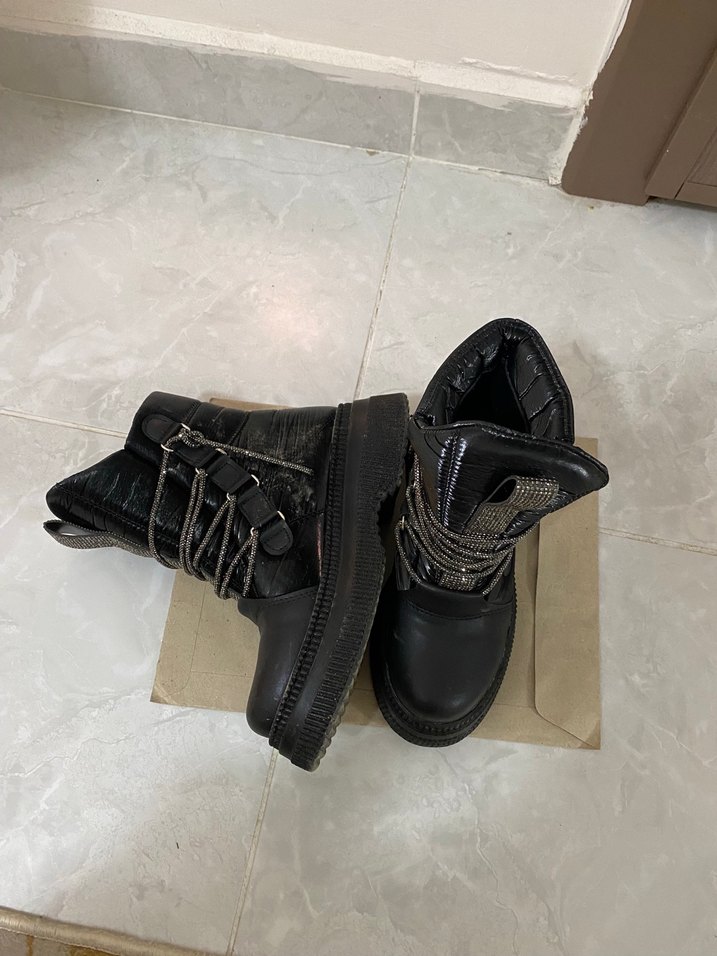 Siyah Deri Kadın Dolgu Topuklu Goth Bot - Görsel 2