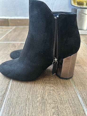 37 Beden Bershka bot