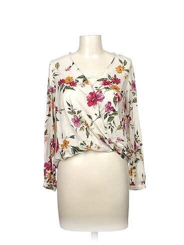Bershka Bluz %70 İndirimli.