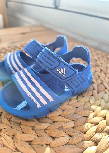 21 Beden Adidas bebek sandalet
