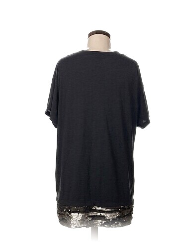 42 Beden River Island T-shirt %70 İndirimli.