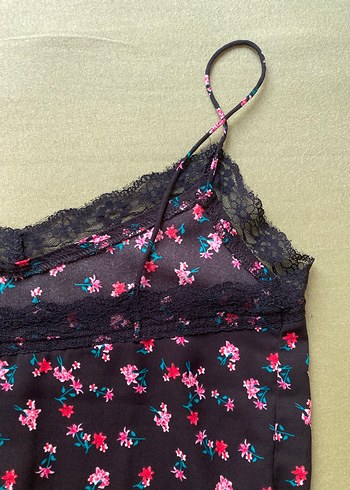 34 Beden çeşitli Renk Dantel Detaylı Monica Belluci-esque V Yaka Kadın Atlet