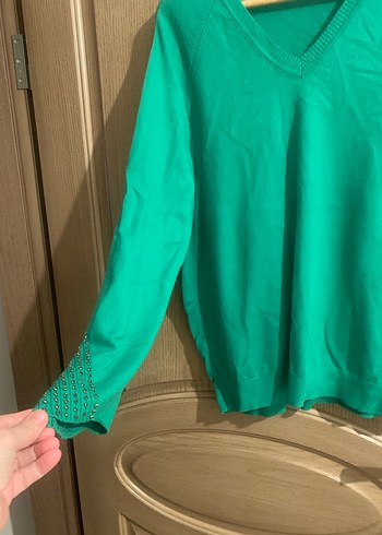 Kadın V Yaka Yeşil Triko Kazak - Görsel 3