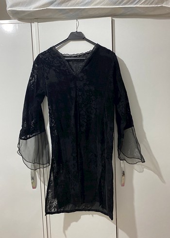 Uzun Siyah Dantel Detaylı Gotik Elbise