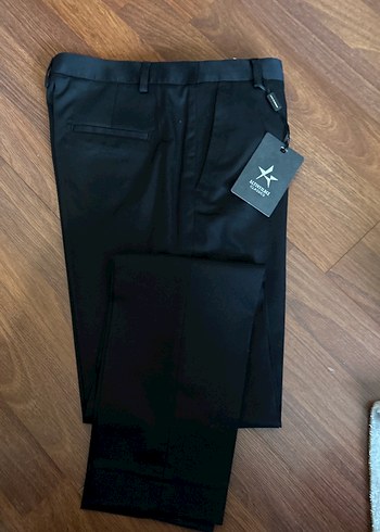 Siyah Kemerli Normal Paça Pantolon - Görsel 2